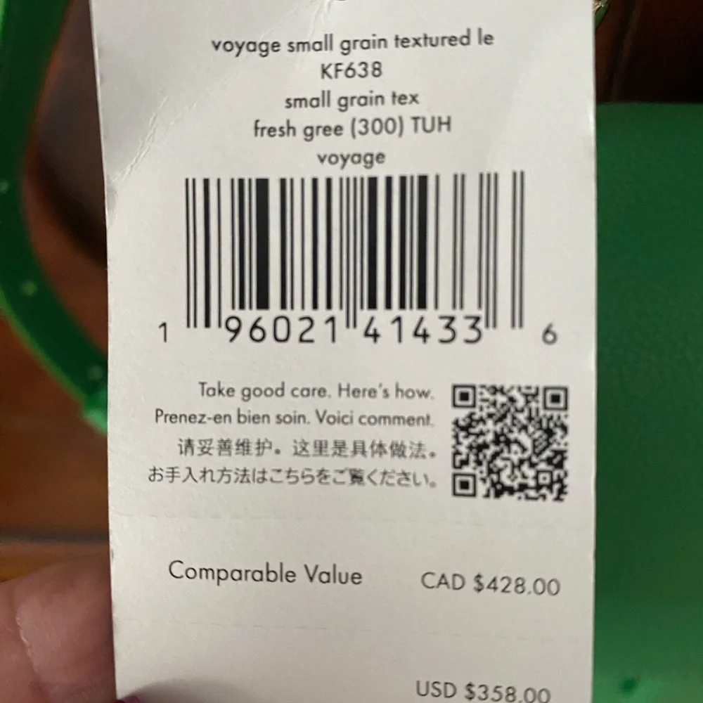 New with tag Kate Spade green bag front gold closure. - Picture 2 of 10